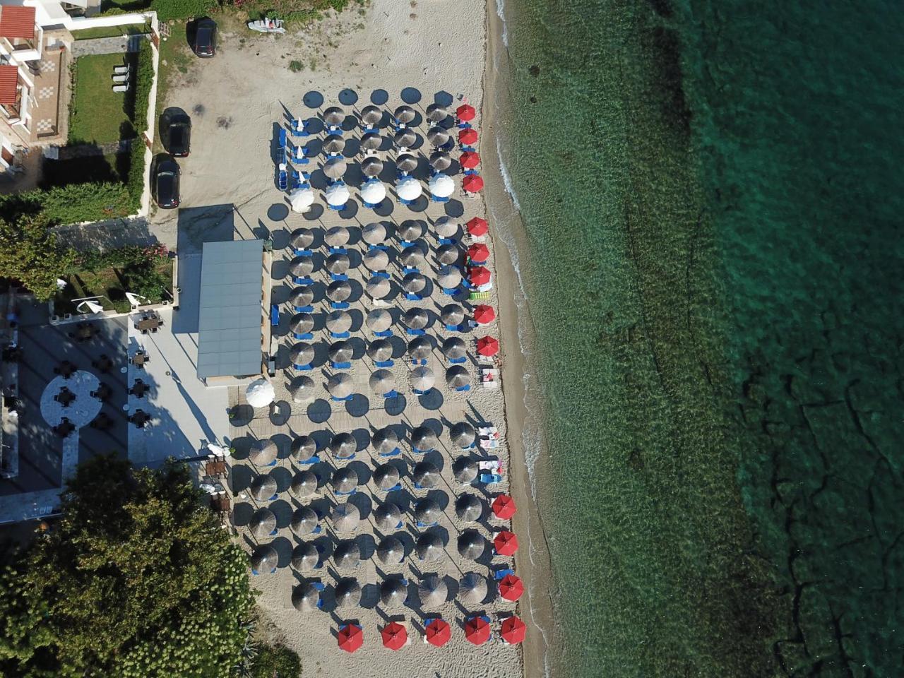 Naias Aparthotel Hanioti Exterior foto