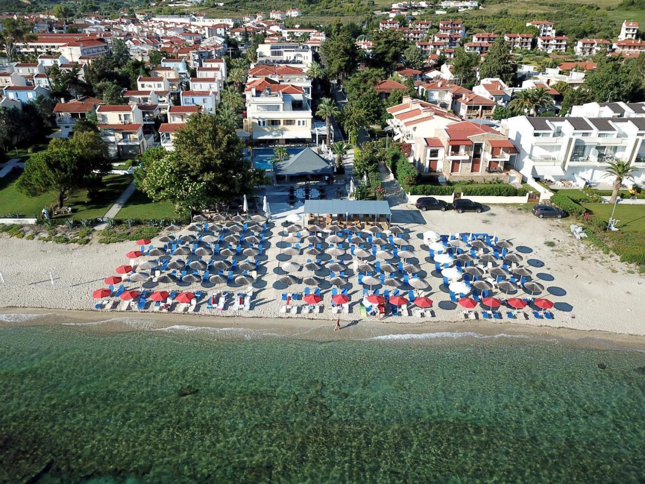 Naias Aparthotel Hanioti Exterior foto
